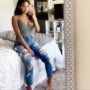 Cello Distressed High Waisted Ankle Jeans Size 3